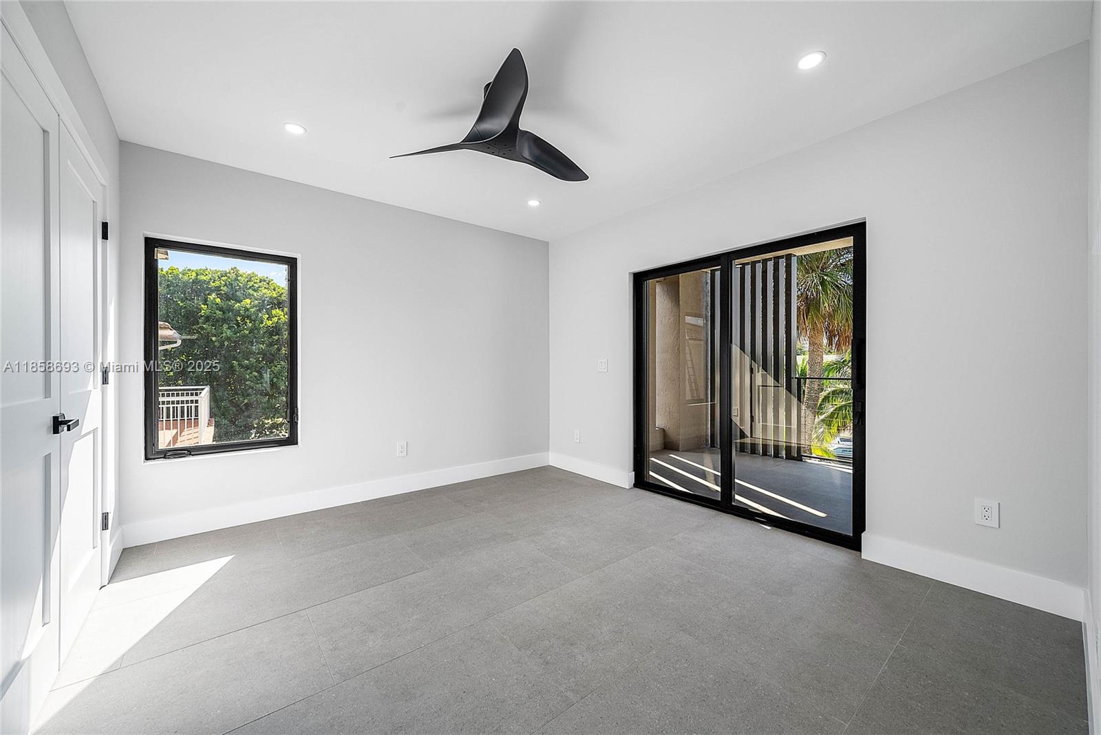 3225 Canal Dr Pompano Beach, FL 33062