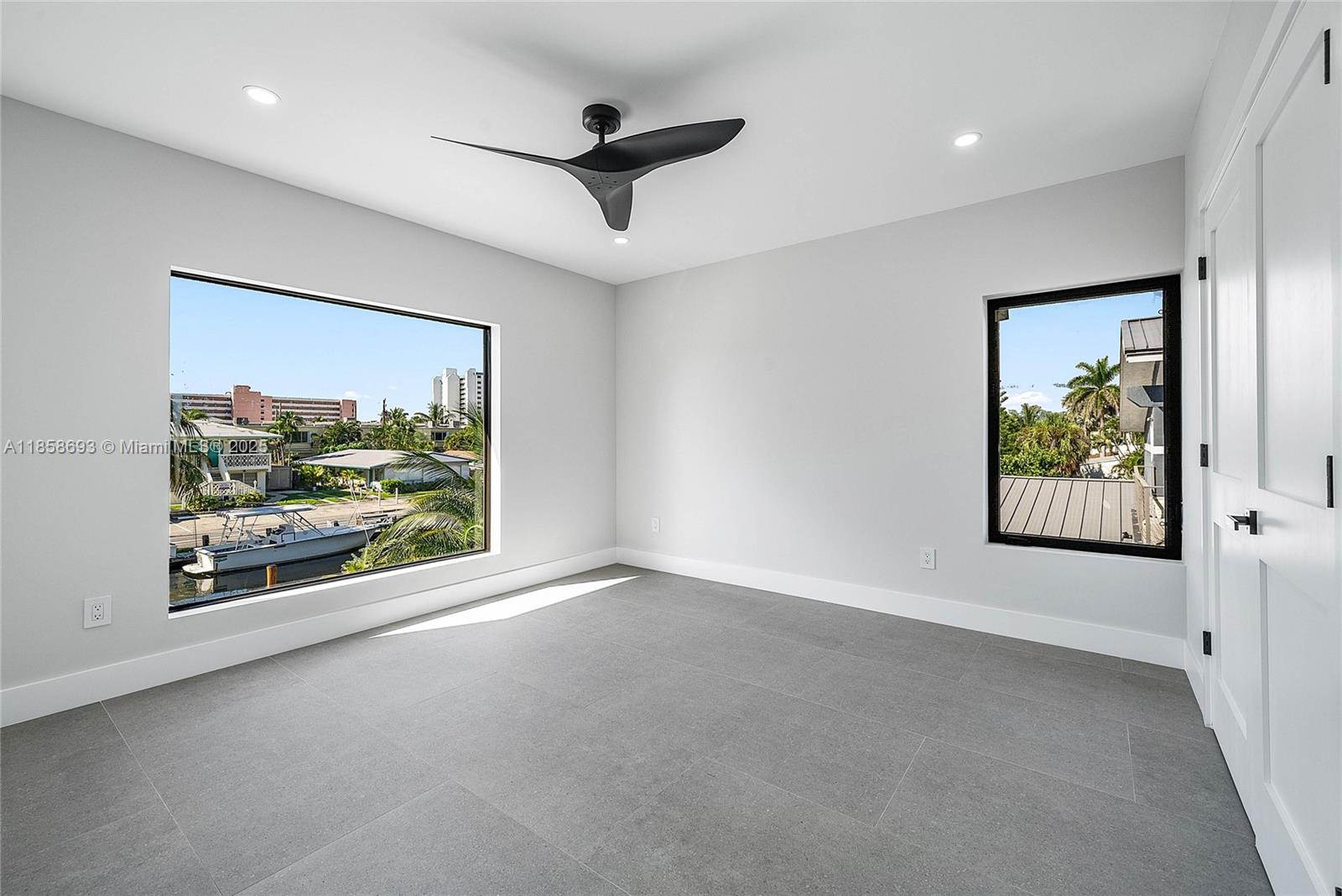 3225 Canal Dr Pompano Beach, FL 33062