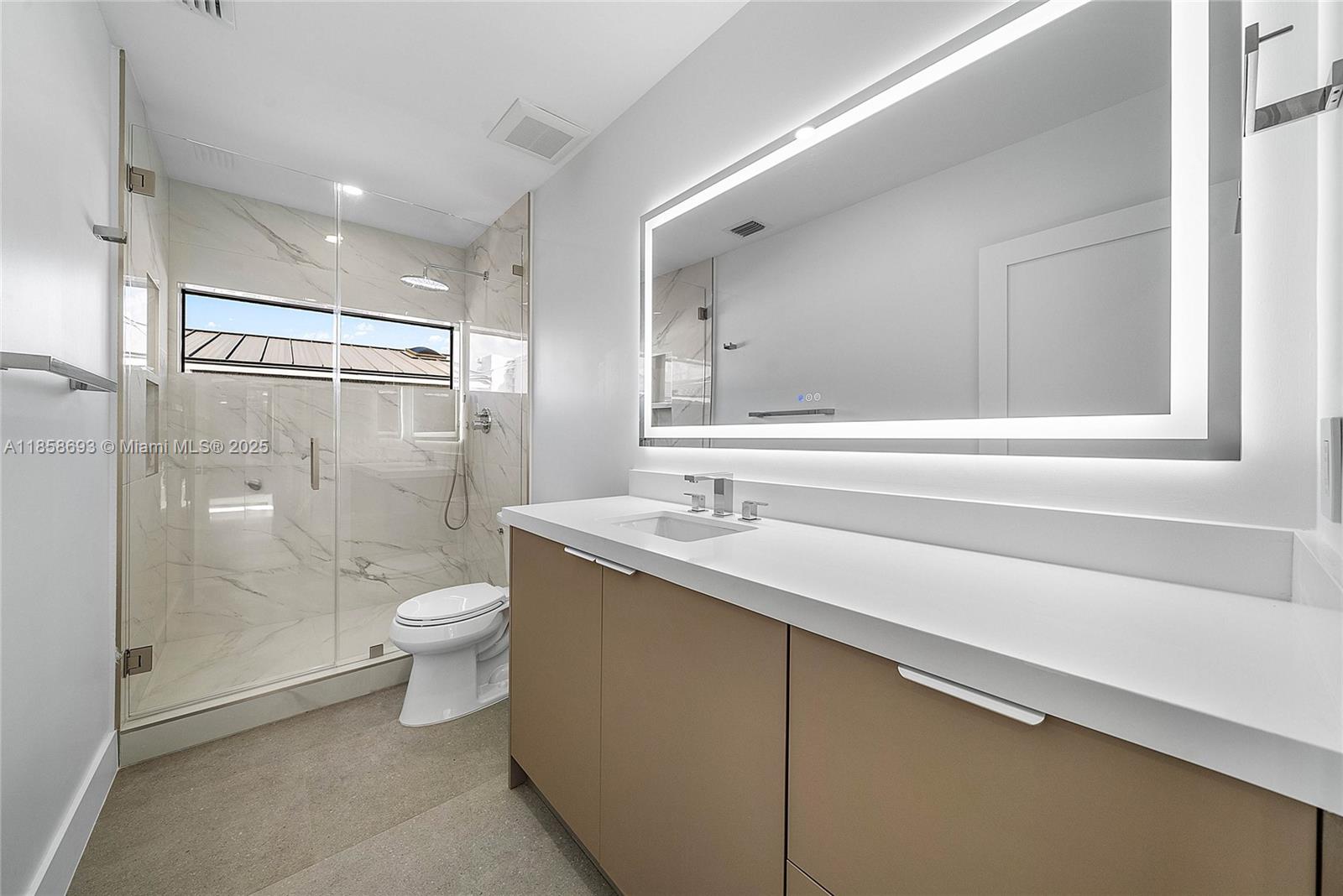 3225 Canal Dr Pompano Beach, FL 33062