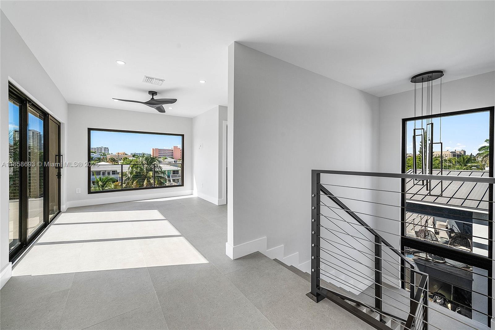 3225 Canal Dr Pompano Beach, FL 33062