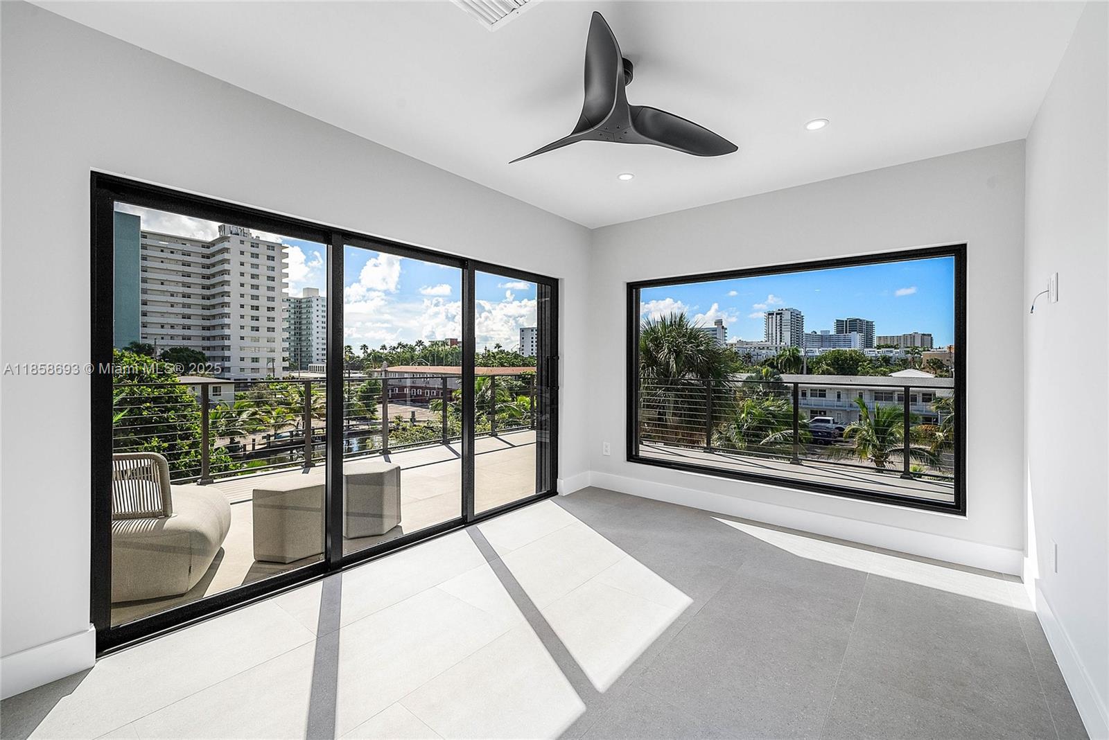 3225 Canal Dr Pompano Beach, FL 33062