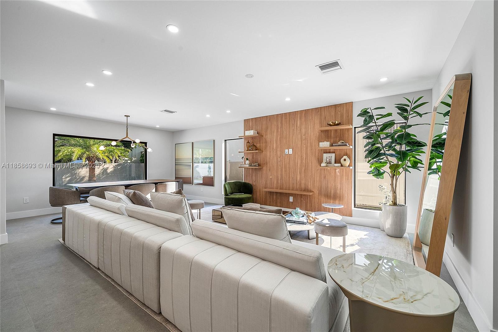 3225 Canal Dr Pompano Beach, FL 33062