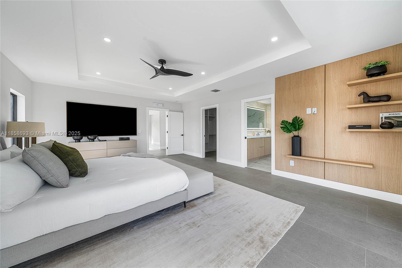 3225 Canal Dr Pompano Beach, FL 33062