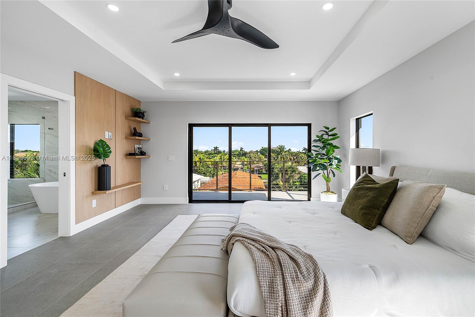 3225 Canal Dr Pompano Beach, FL 33062