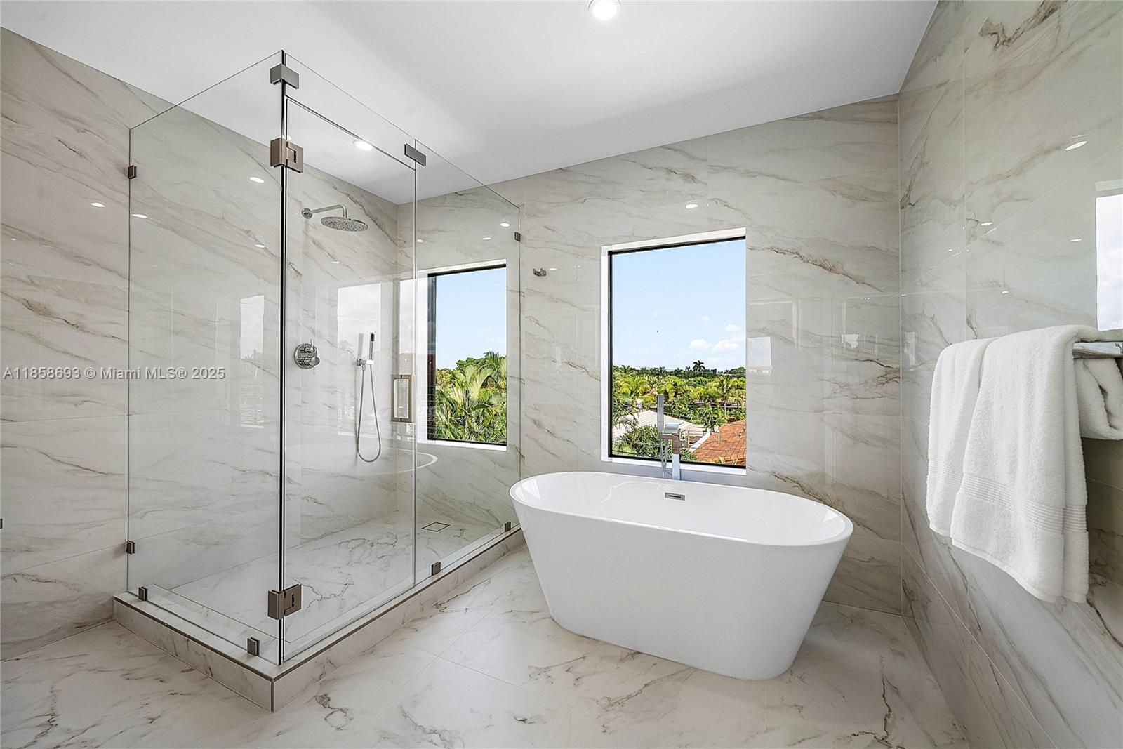 3225 Canal Dr Pompano Beach, FL 33062