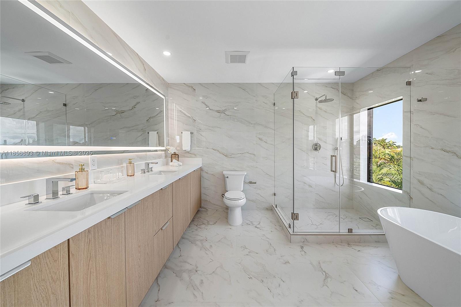 3225 Canal Dr Pompano Beach, FL 33062