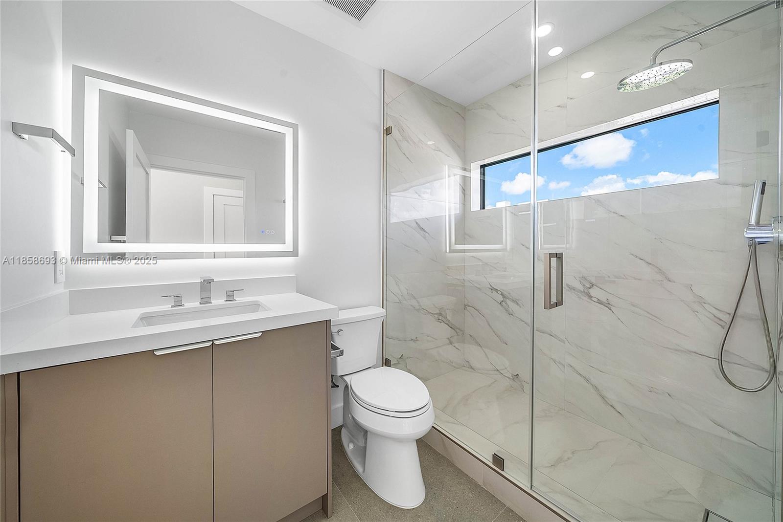 3225 Canal Dr Pompano Beach, FL 33062