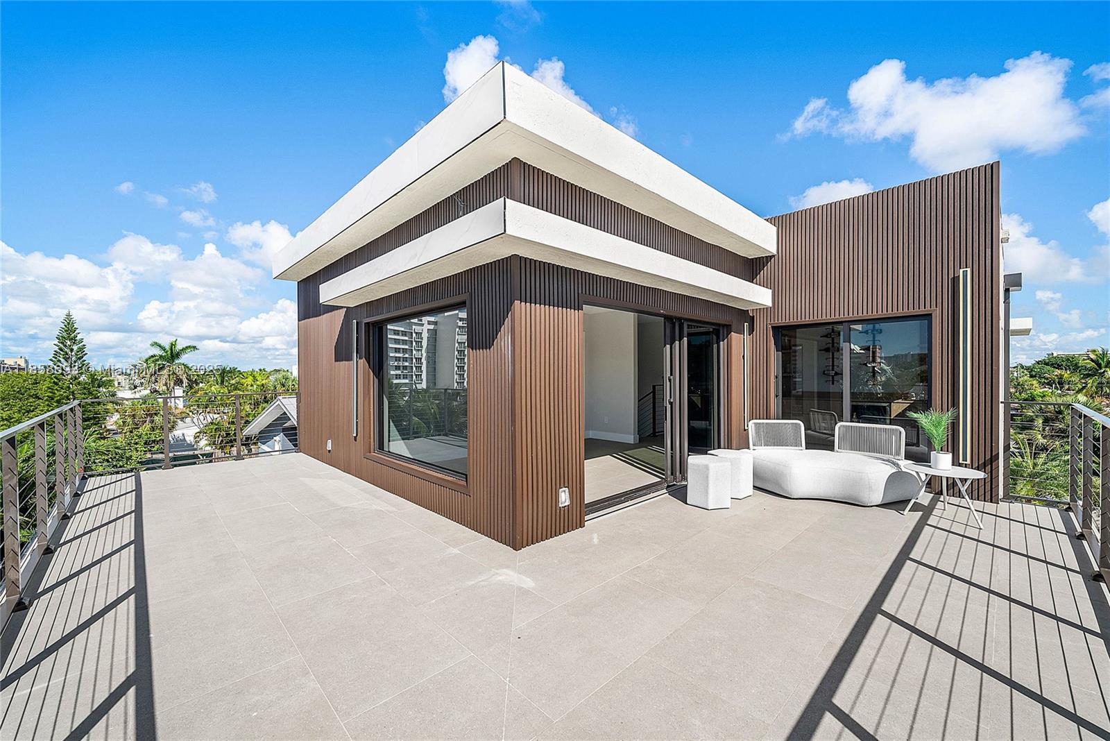 3225 Canal Dr Pompano Beach, FL 33062