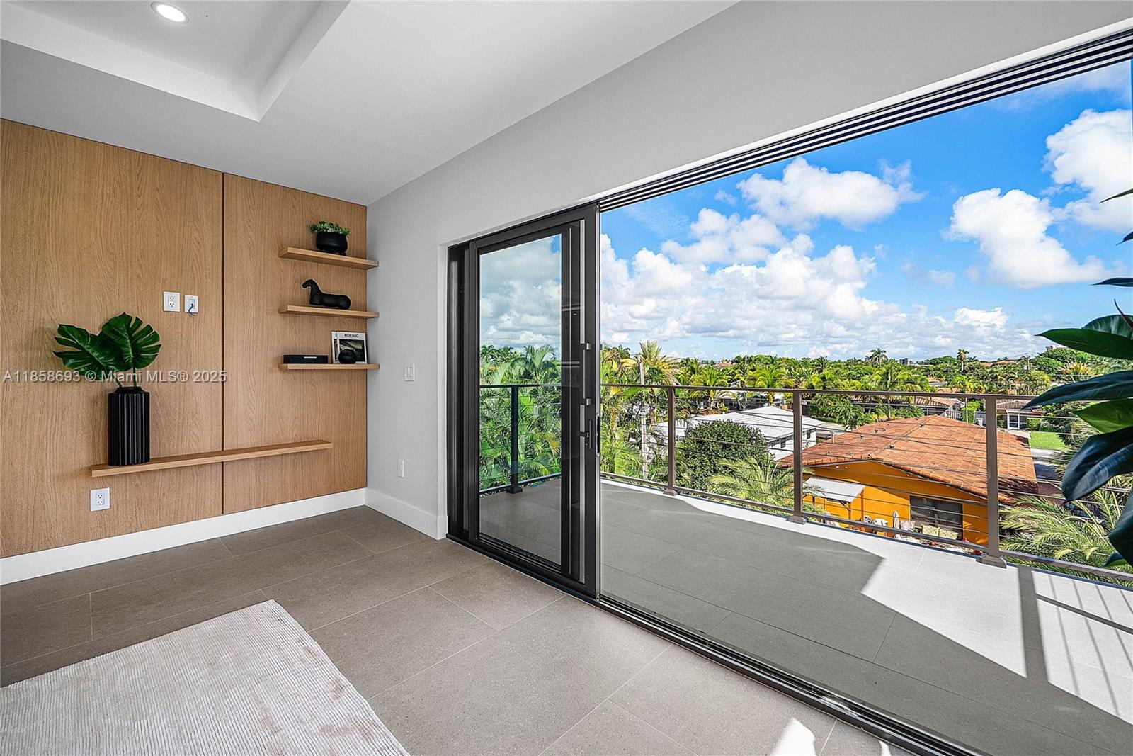 3225 Canal Dr Pompano Beach, FL 33062