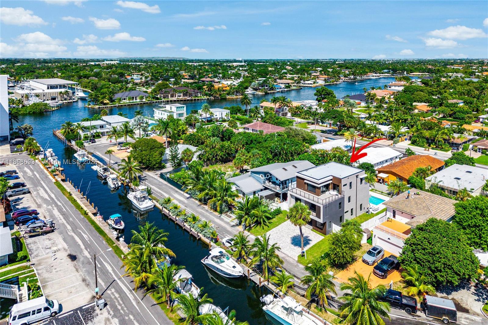 3225 Canal Dr Pompano Beach, FL 33062