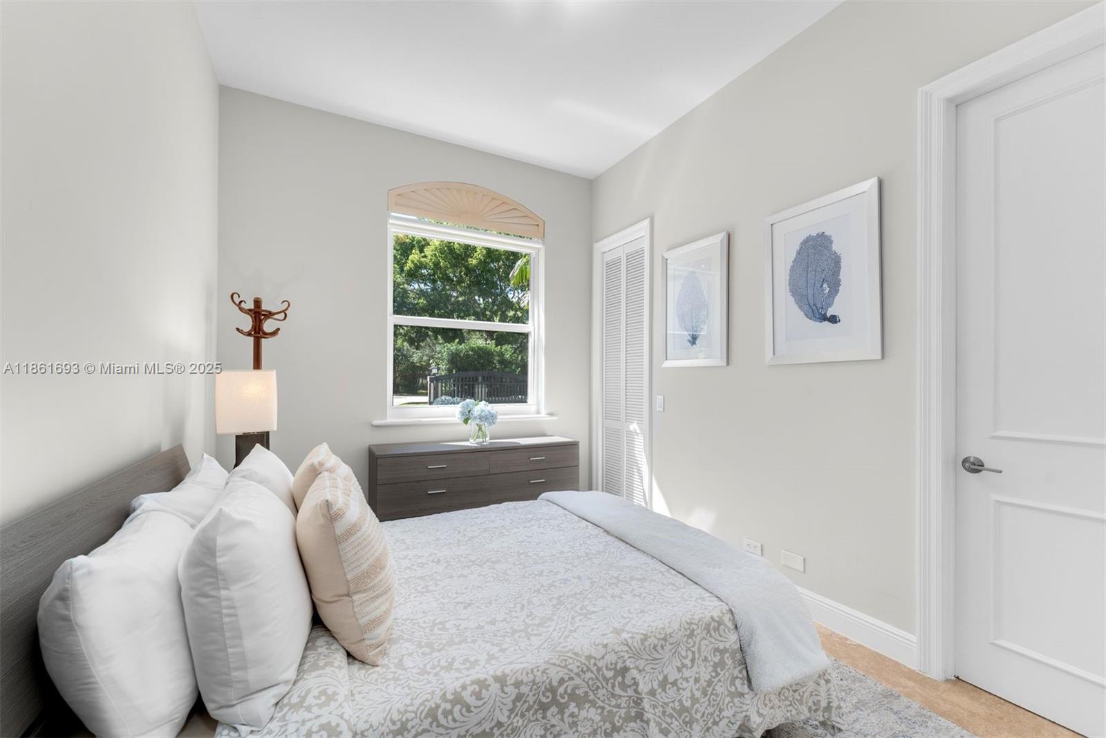 12801 Old Cutler Rd Pinecrest, FL 33156