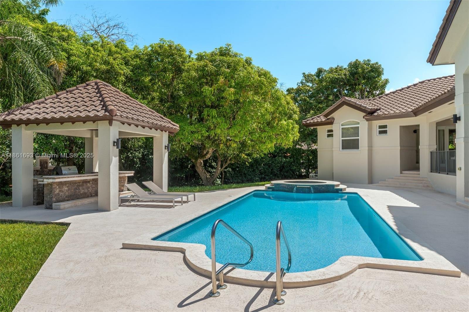 12801 Old Cutler Rd Pinecrest, FL 33156