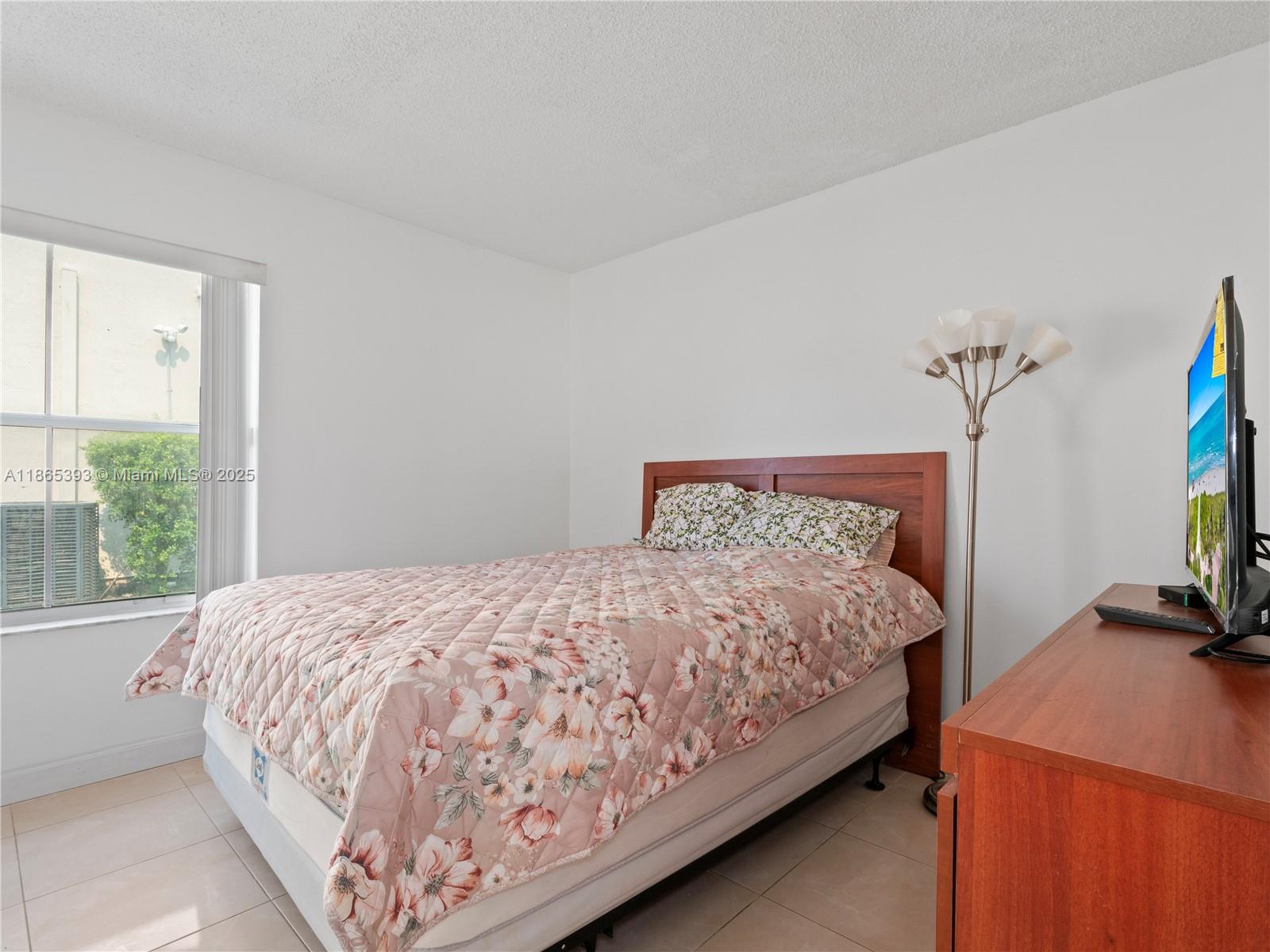 19253 NW 22nd St Pembroke Pines, FL 33029