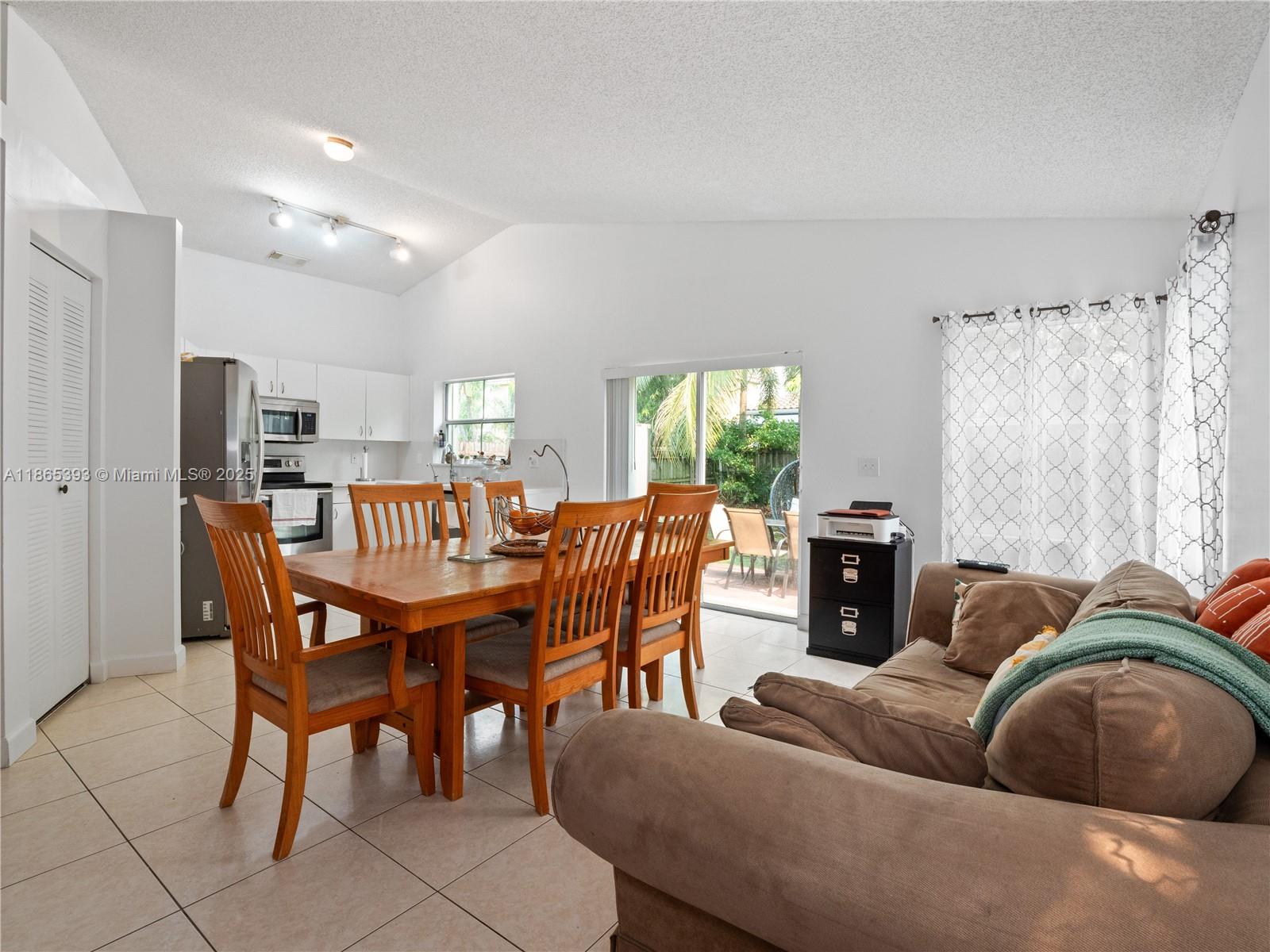 19253 NW 22nd St Pembroke Pines, FL 33029