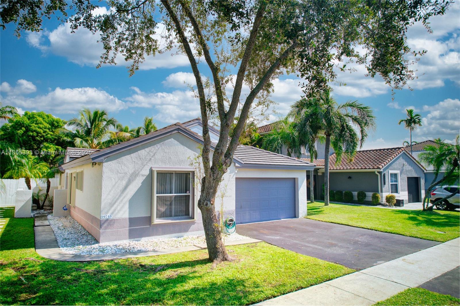 19253 NW 22nd St Pembroke Pines, FL 33029