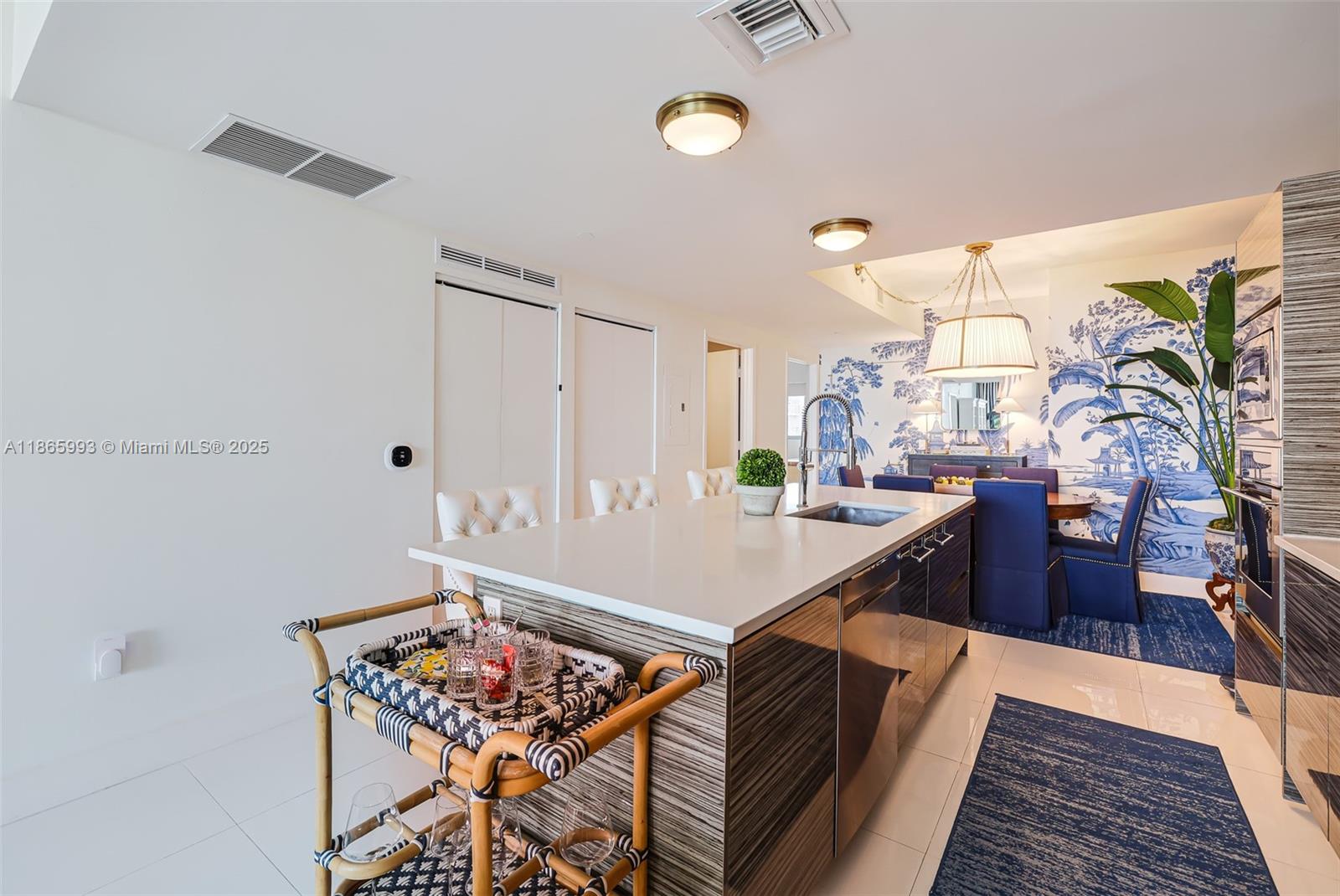 image Icon Bay Condo12