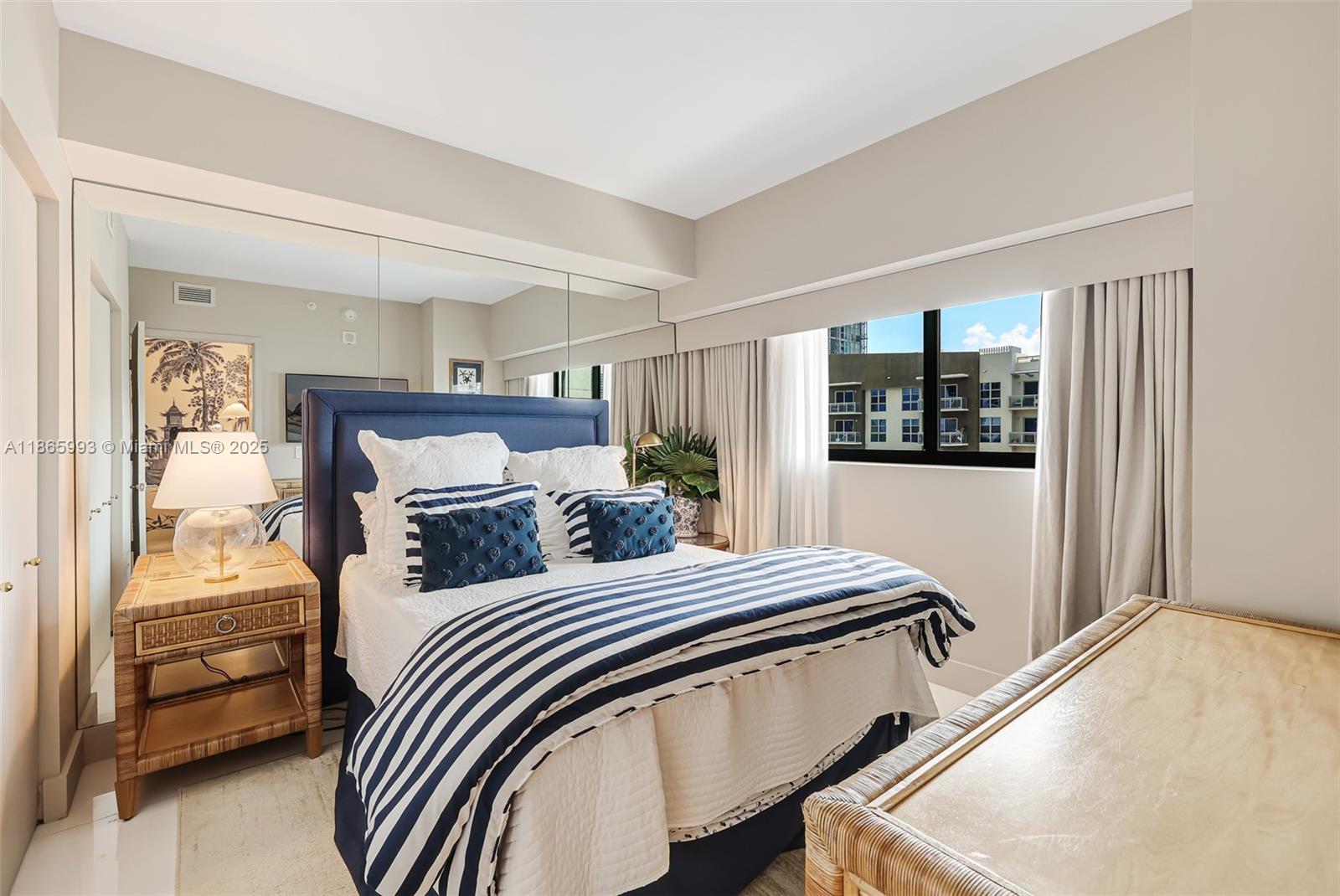 image Icon Bay Condo21