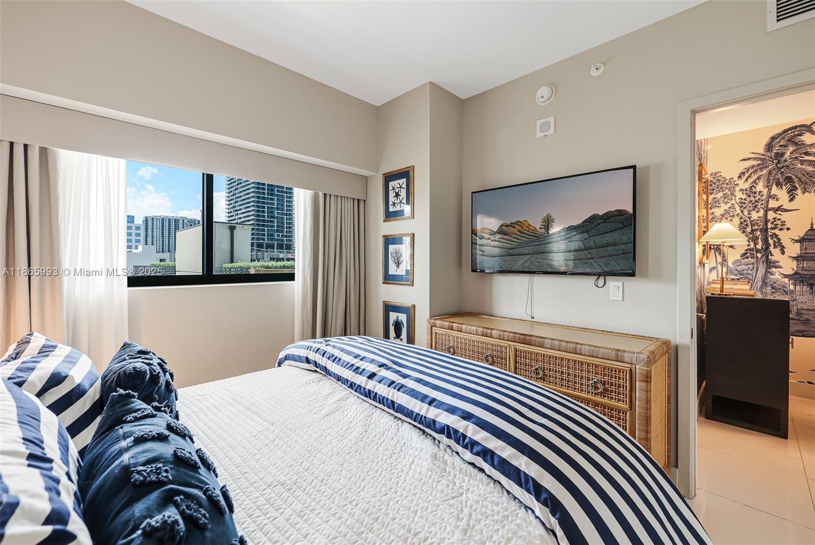 image Icon Bay Condo22