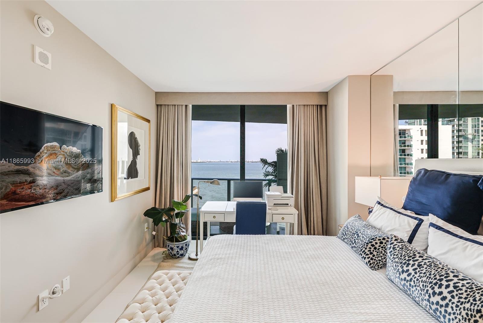 image Icon Bay Condo26
