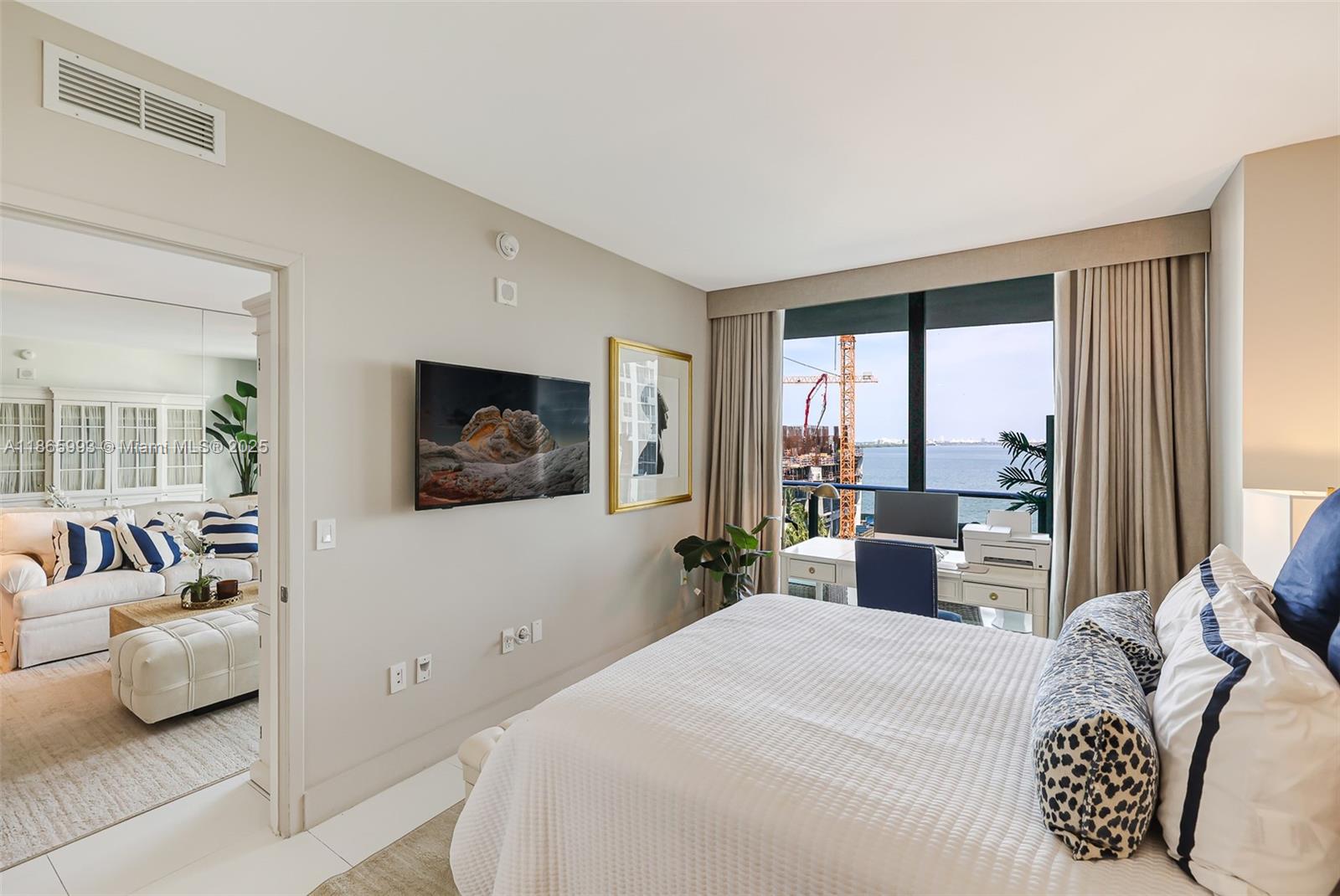 image Icon Bay Condo27