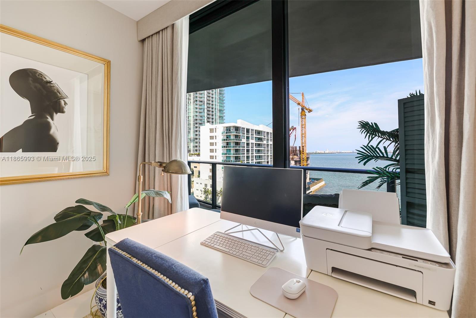 image Icon Bay Condo31