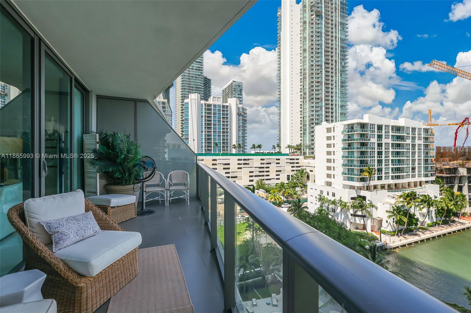 image Icon Bay Condo7