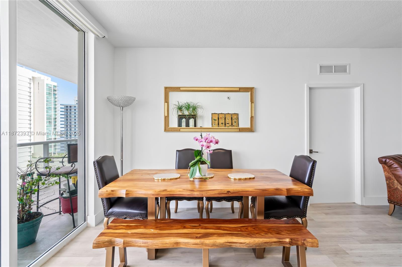 image Bay House Miami Condo2