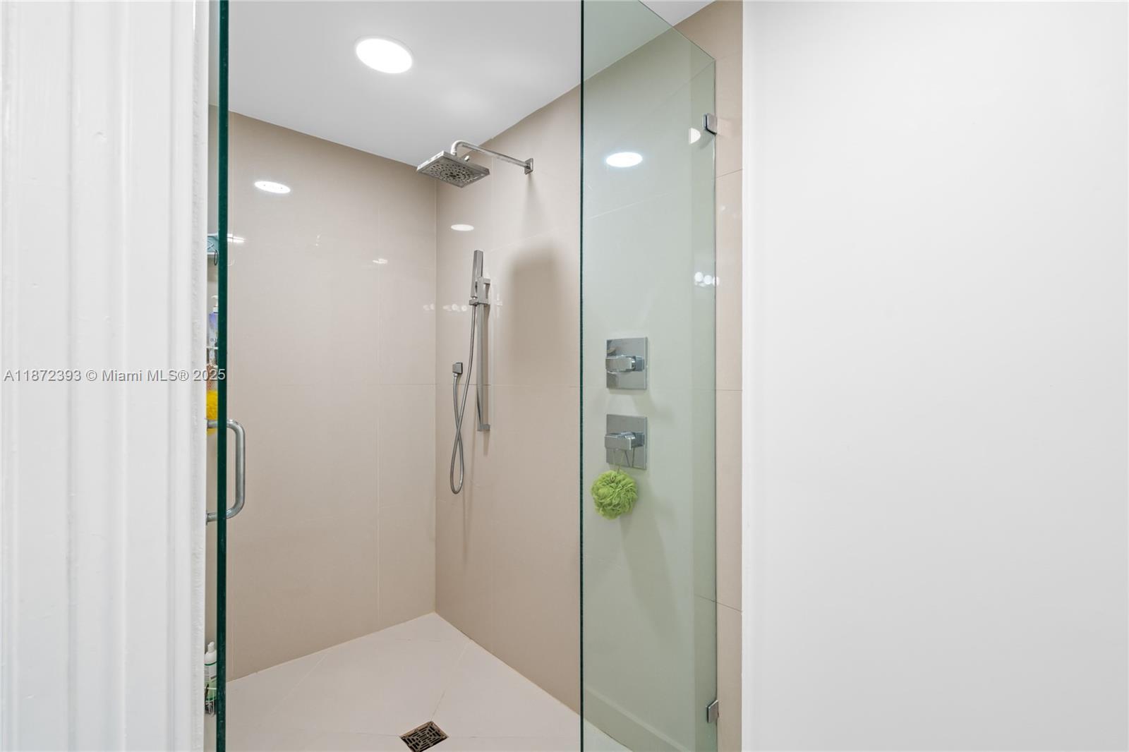 image Bay House Miami Condo29