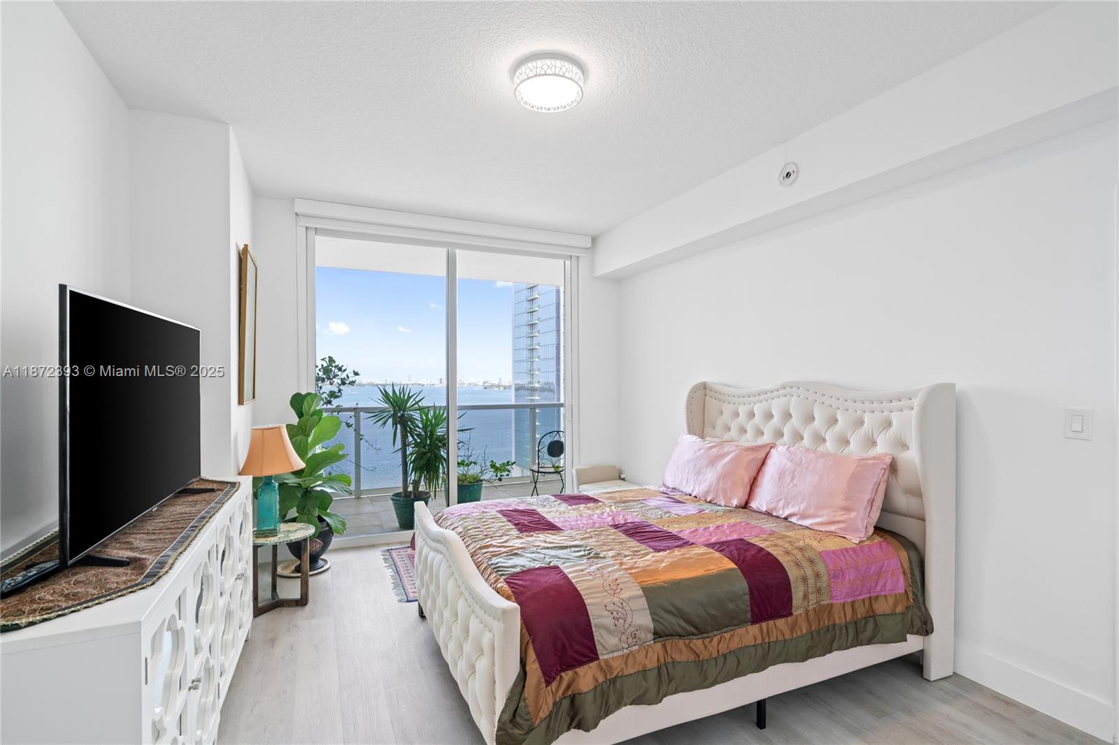 image Bay House Miami Condo31