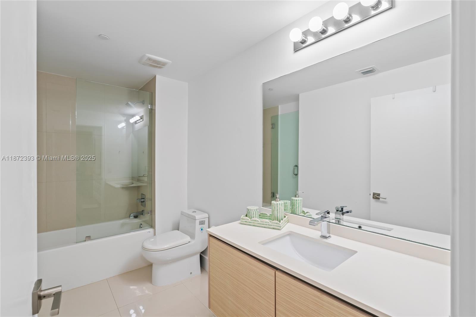 image Bay House Miami Condo34