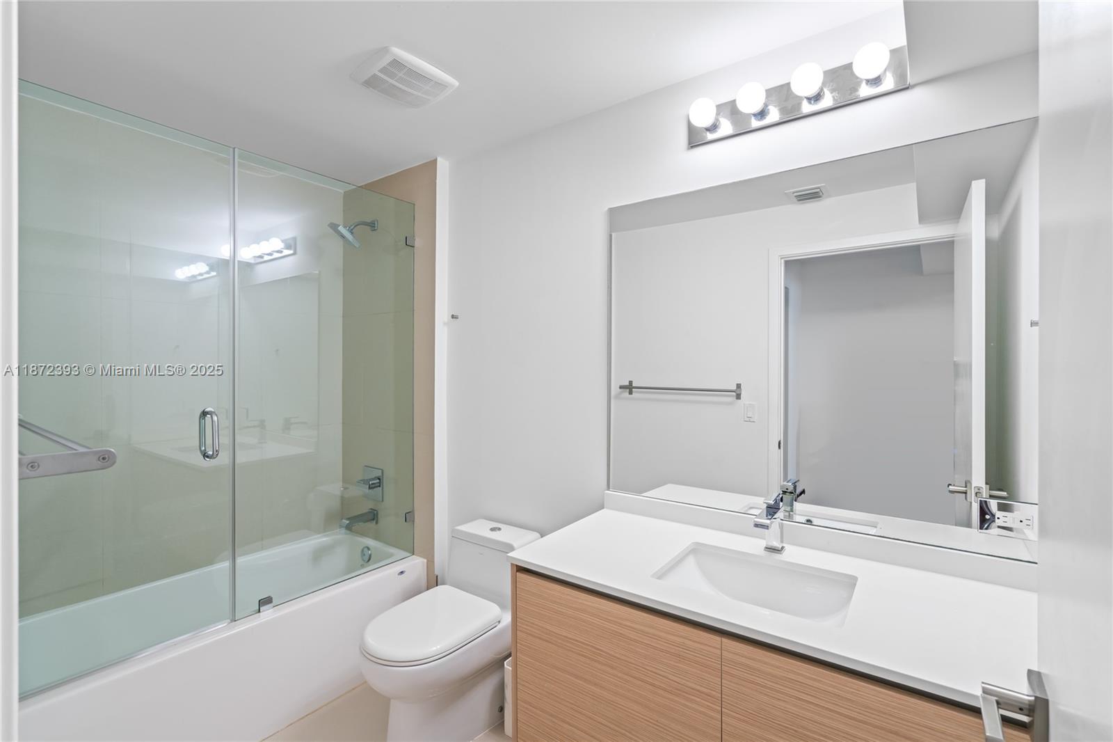image Bay House Miami Condo36