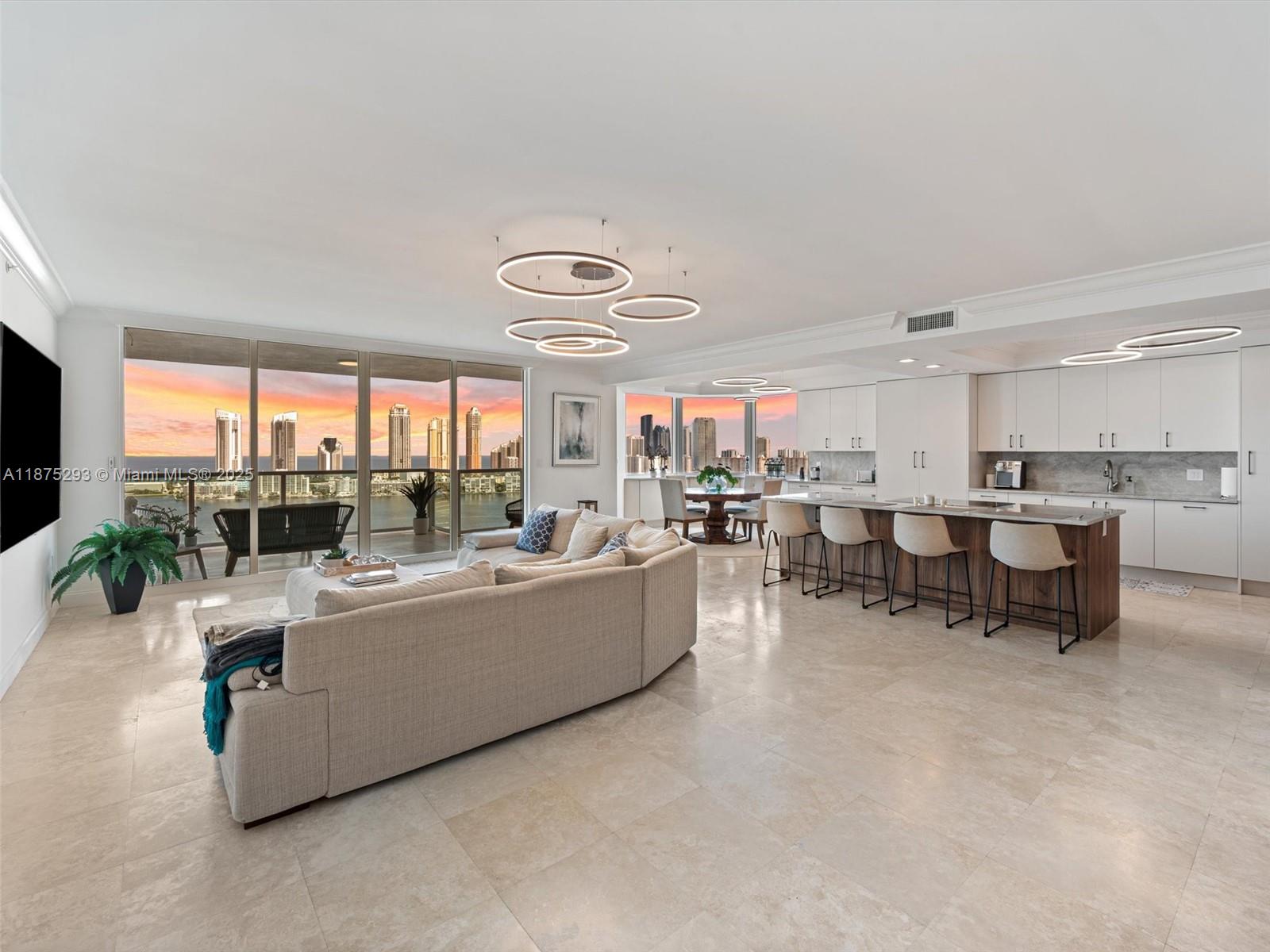 image The Peninsula Condo0