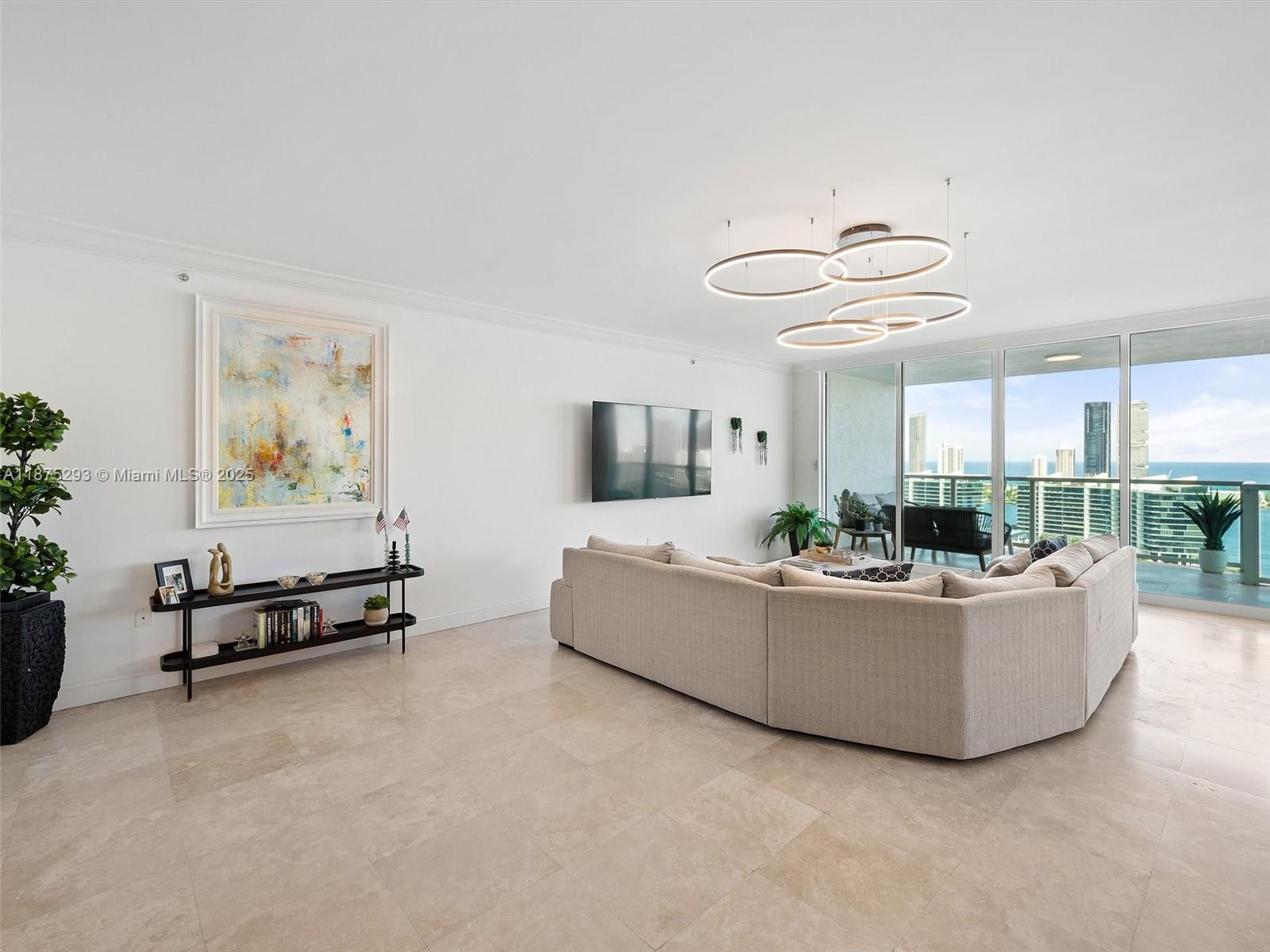 image The Peninsula Condo2
