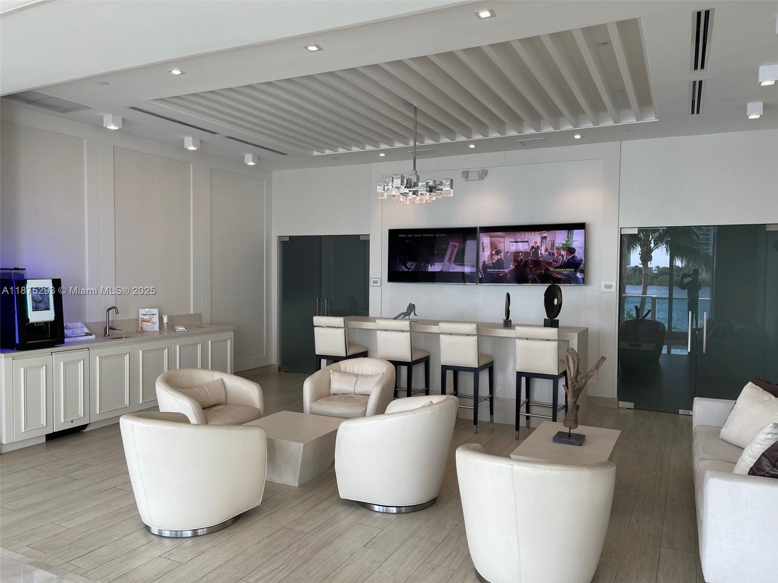 image The Peninsula Condo41