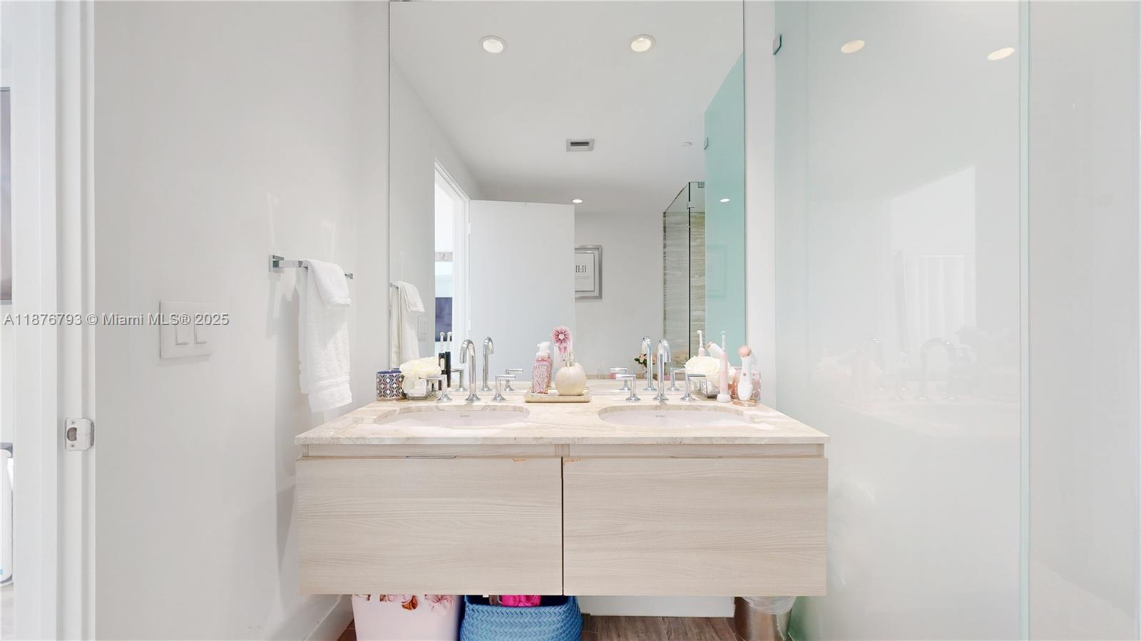 image Biscayne Beach Condo11
