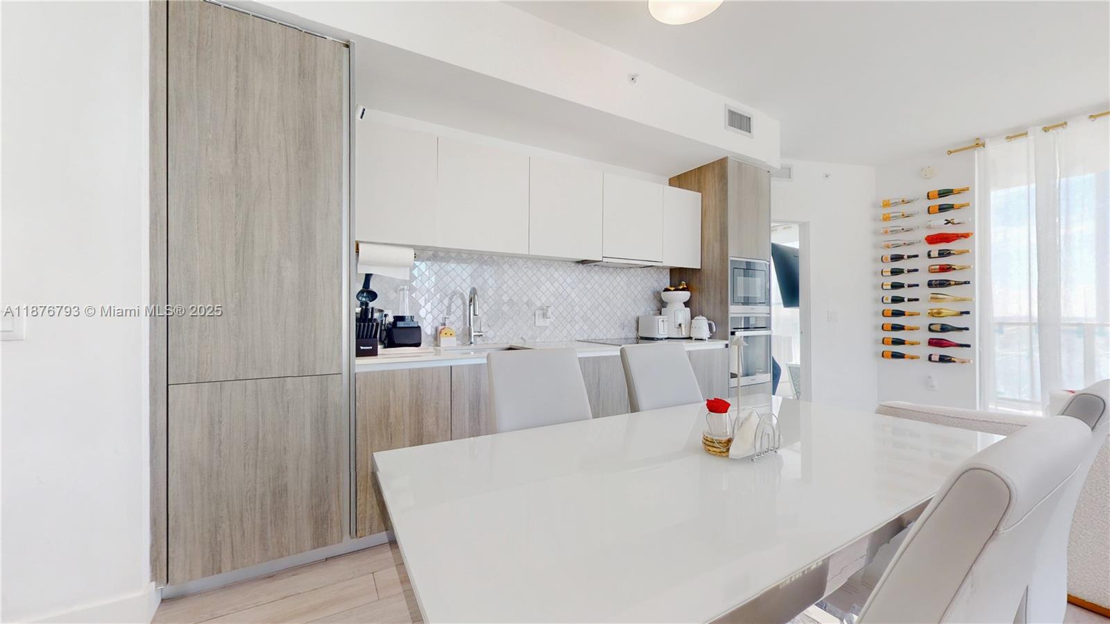 image Biscayne Beach Condo5