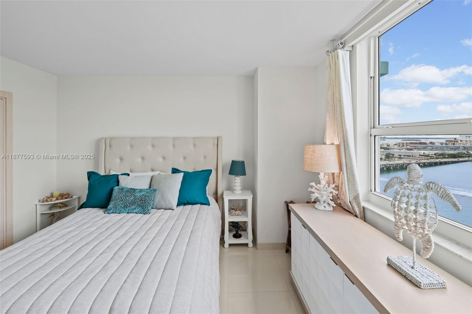 image The Floridian Condo15