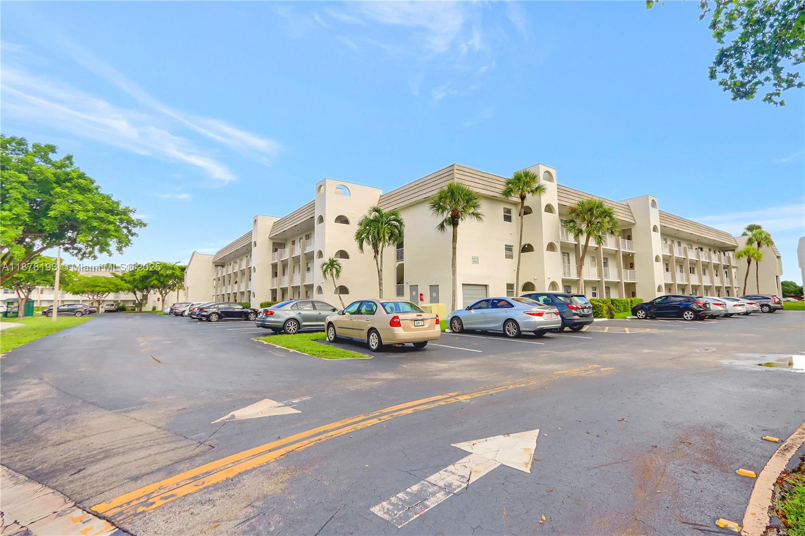 8350 Sunrise Lks Blvd #205