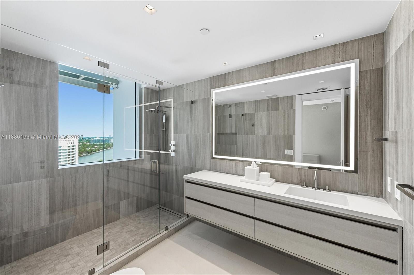 image The Residences At The Bat35