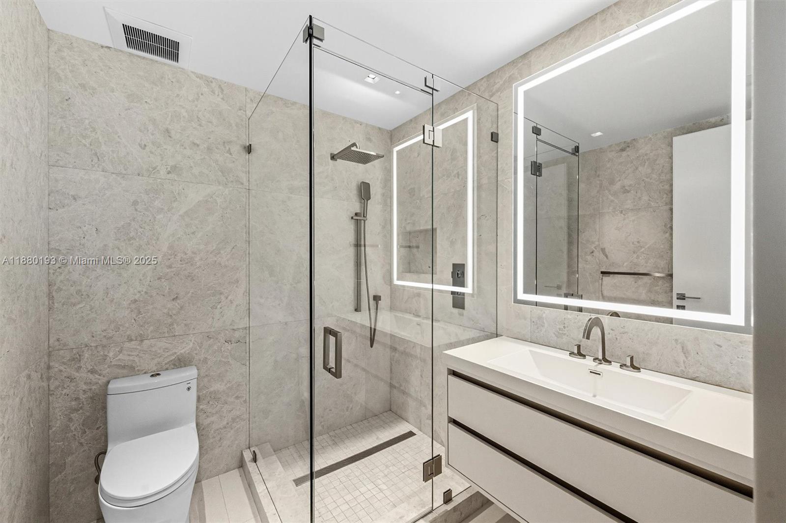 image The Residences At The Bat39