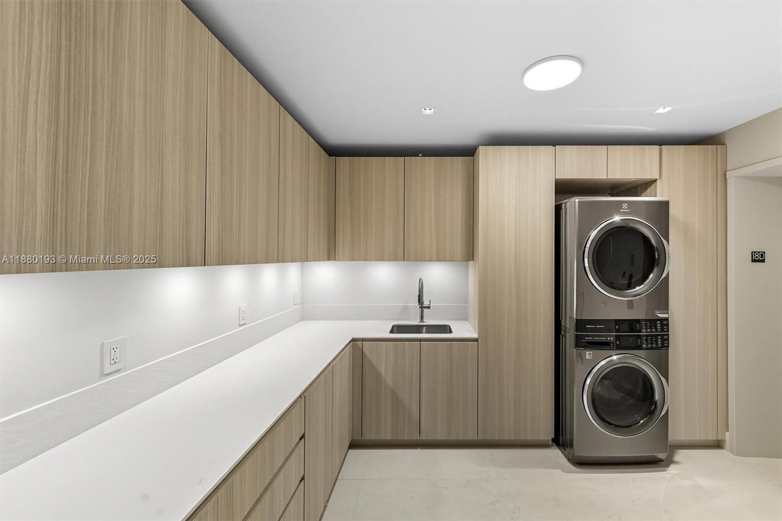 image The Residences At The Bat42