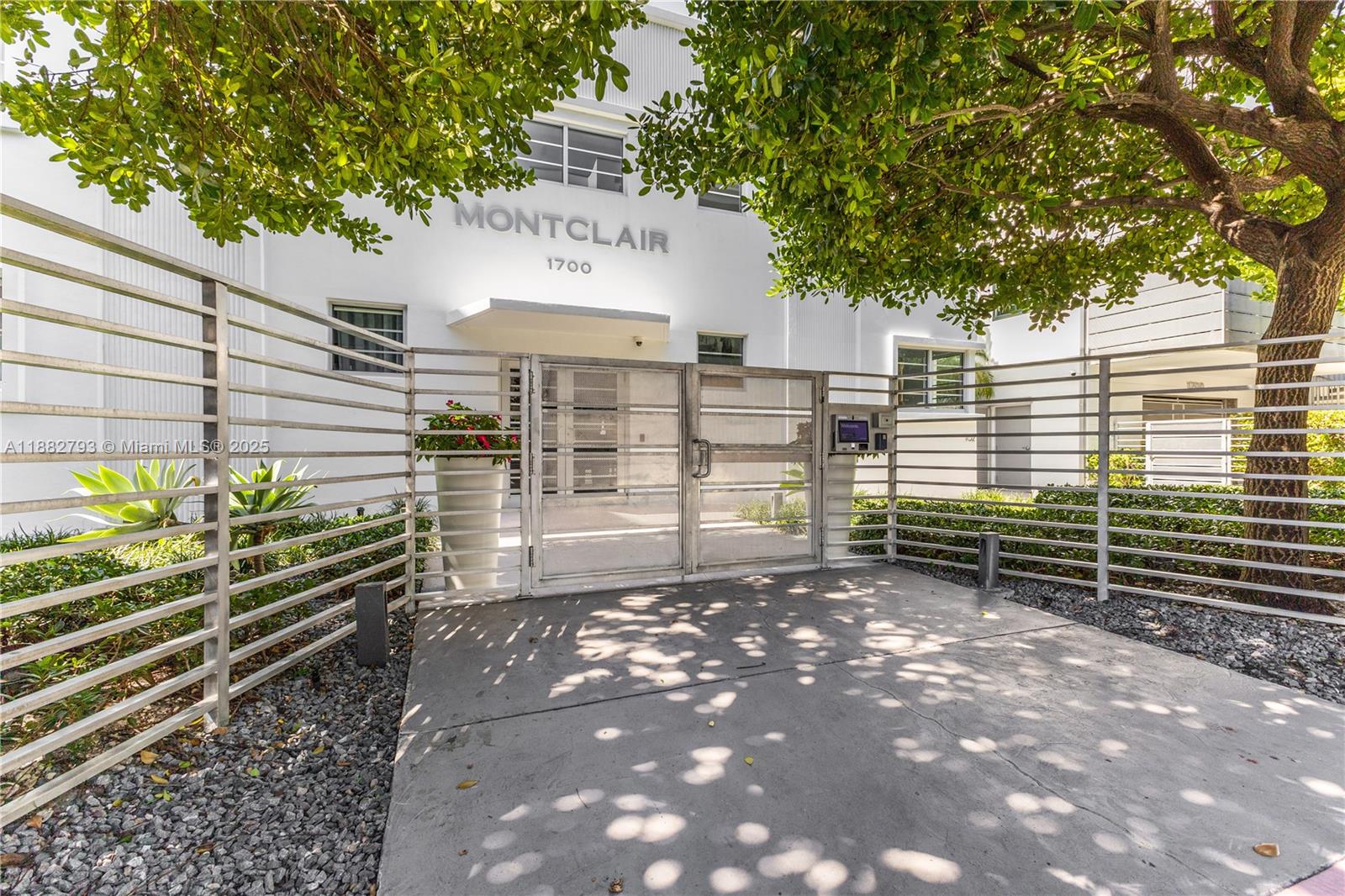 image The Montclair Condo21