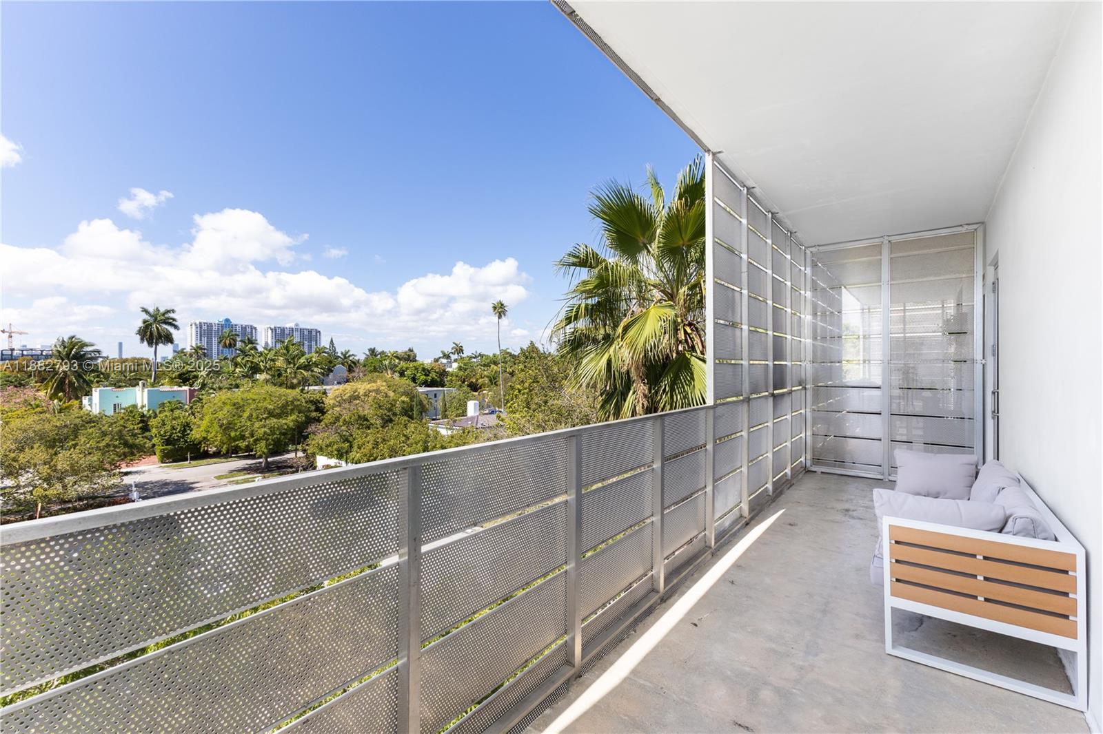 image The Montclair Condo25