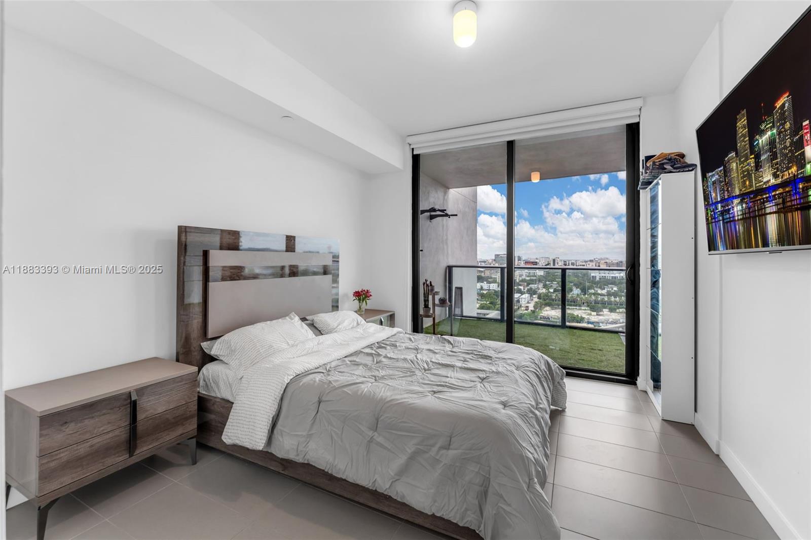 image Canvas Condo11