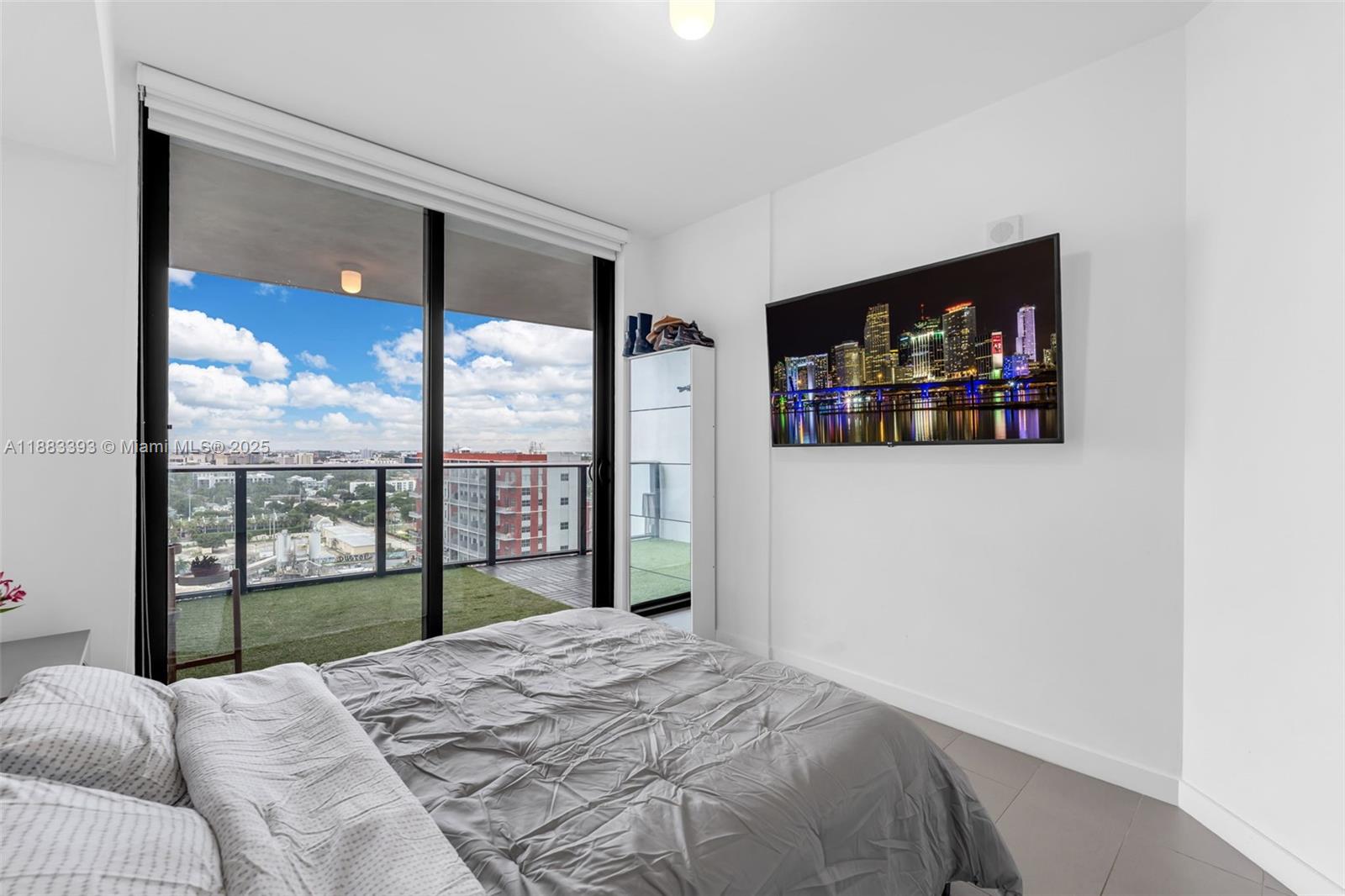 image Canvas Condo12