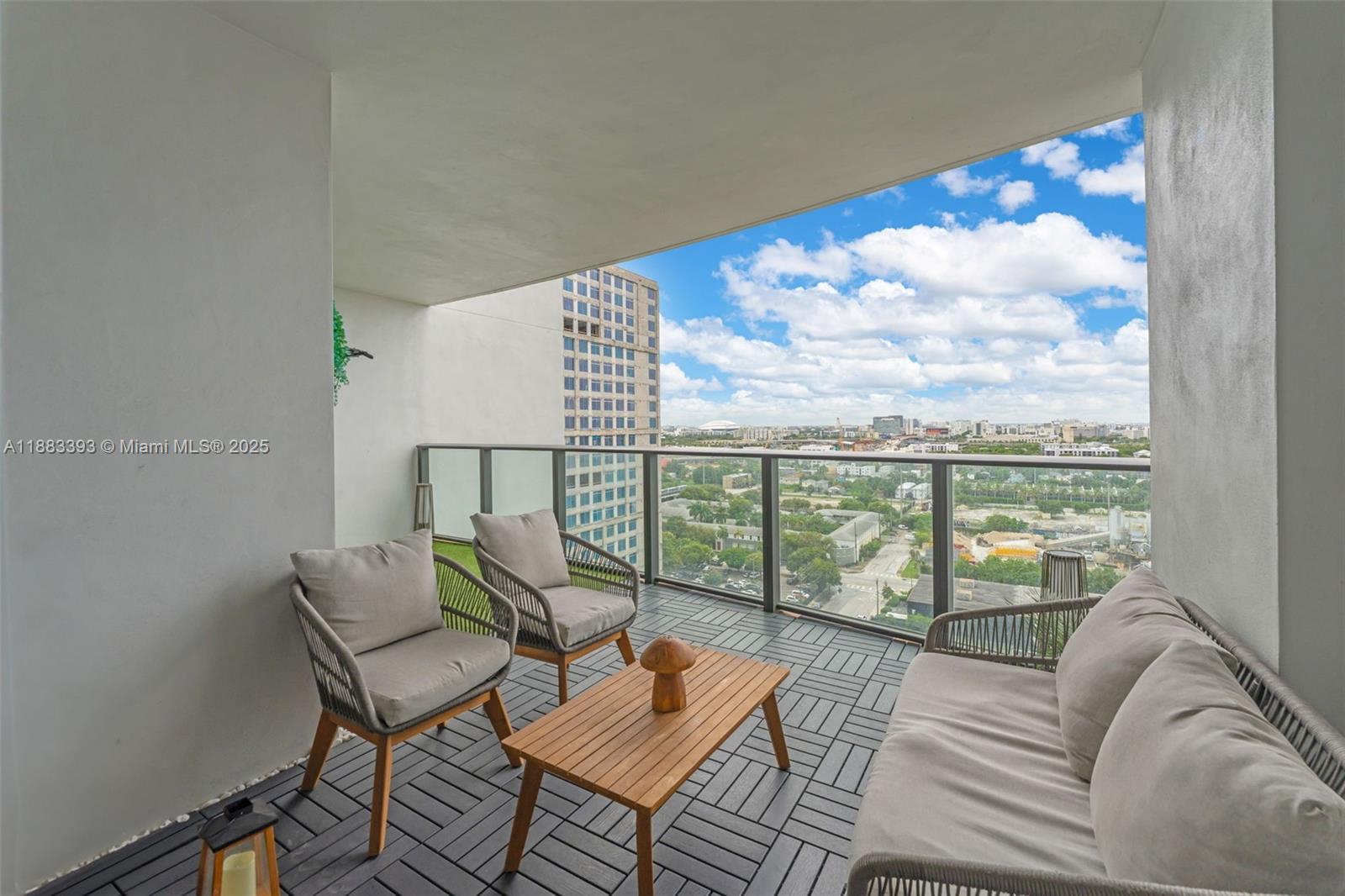 image Canvas Condo15