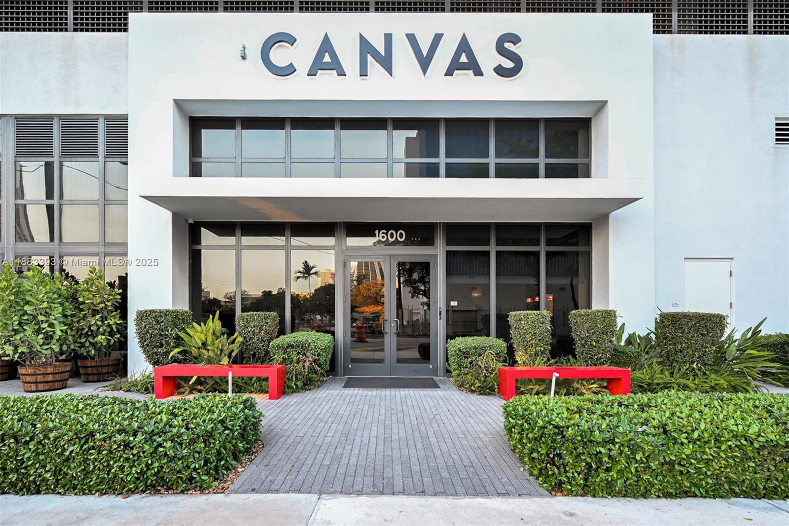 image Canvas Condo32