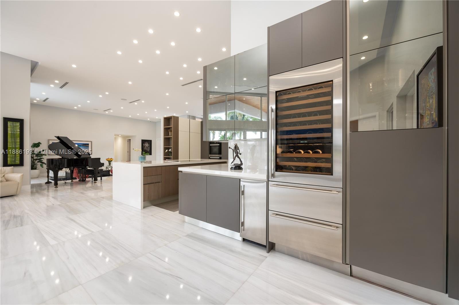 3425 Saddlebrook Ln Weston, FL 33331