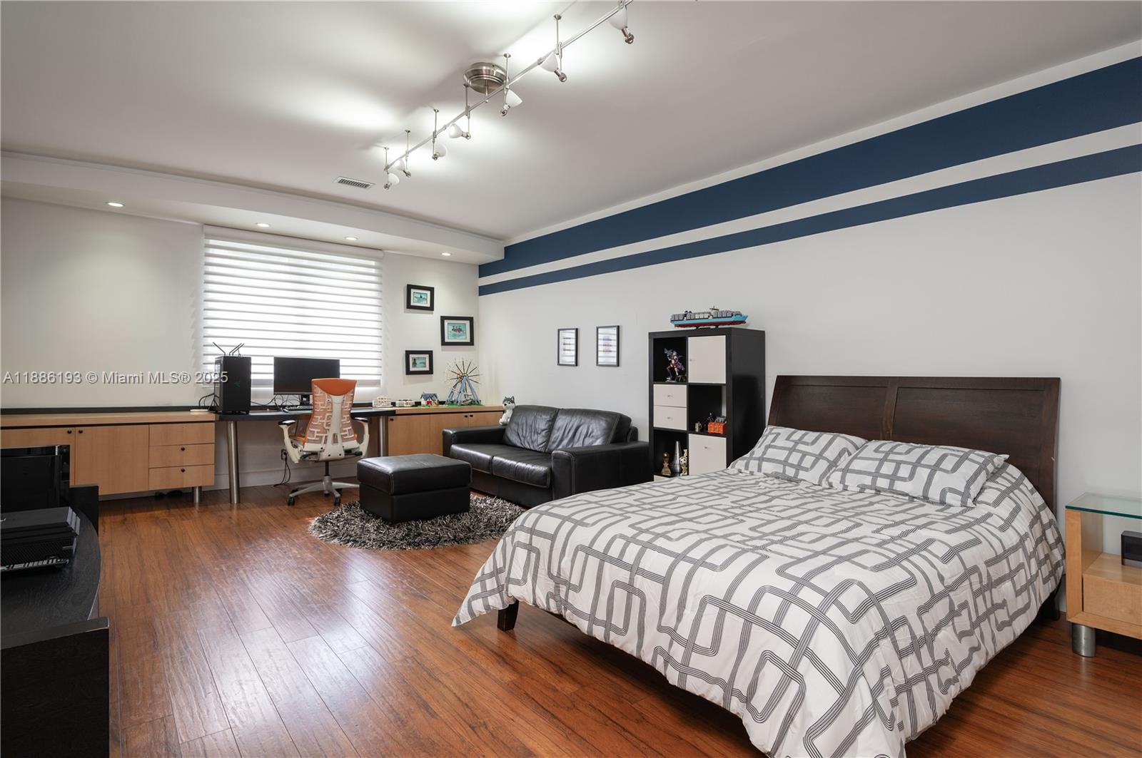 3425 Saddlebrook Ln Weston, FL 33331