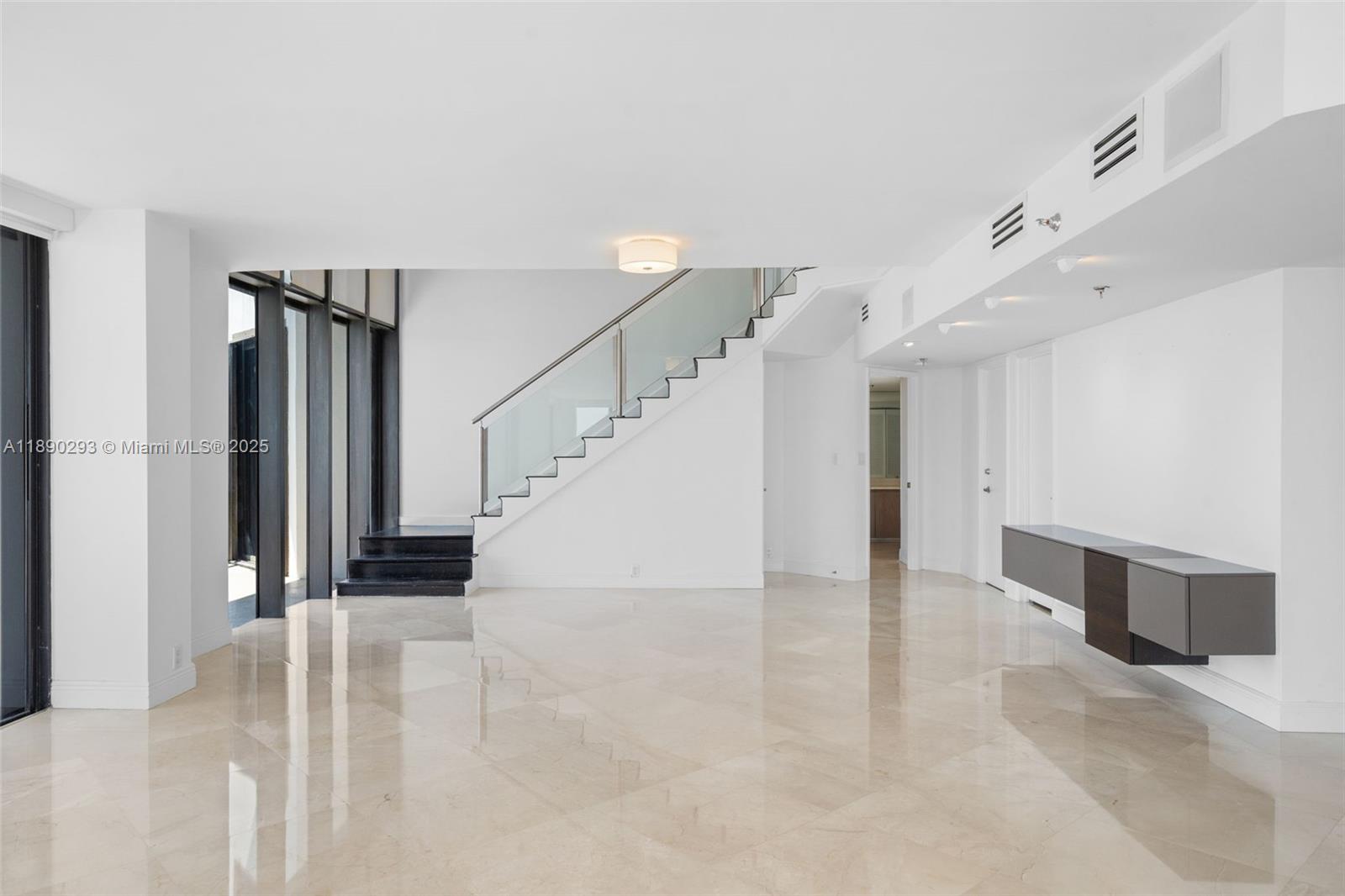 520 Brickell Key Dr #UPH-03 Miami, FL 33131